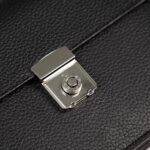 Khoá số 3 nút sang trọng với núm xoay cao cấp trên mẫu Clutch cầm tay CMK1228 Bulltino