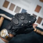 Da cừu thật mềm mại co giãn tốt mang tới khả năng vận động linh hoạt thoải mái