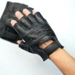 Găng tay chất liệu da cừu thật thiết kế hở ngón hiện đại sang trọng