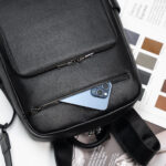 Ngăn phụ lớn để điện thoại ví tiền và những vật dụng cần lấy ra nhanh