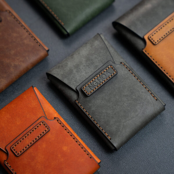 Mẫu ví da bò đựng thẻ nhỏ gọn được làm từ da bò Pueblo màu Grey