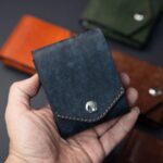 Ví mini pocket từ da bò thảo mộc Pueblo nhỏ gọn đẹp mắt màu Xanh Navy
